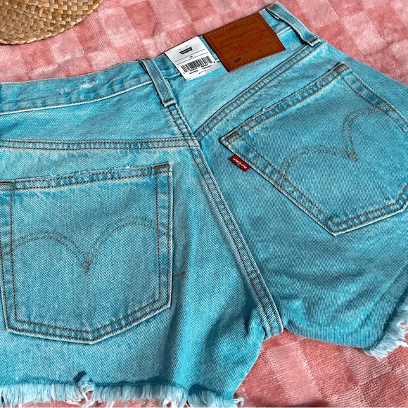 Levi’s 501 High Rise Shorts - Picture 5 of 7